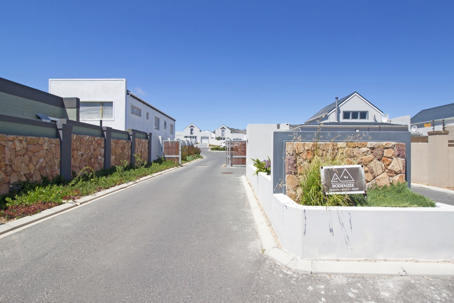 To Let 2 Bedroom Property for Rent in Capri Western Cape